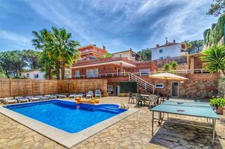 Maison à Condado del Jaruco - Puigventós. Casa en condado de jaruco  lloret de mar con licencia turistica