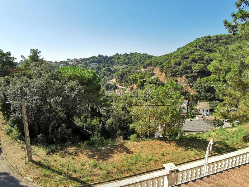 Foto caedb5e4-3753-4c81-ab86-33589acbc154. House with heating parking in Canyelles Lloret de Mar