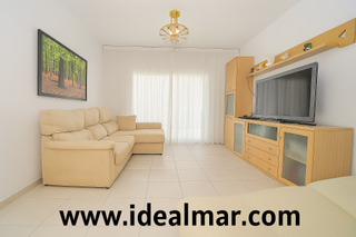 Pis a Fenals. Oportunidad unica, acogedor y moderno piso a 100m. de playa de f