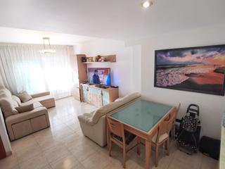 Appartement à Fenals. Piso a 100 m de la playa de fenals