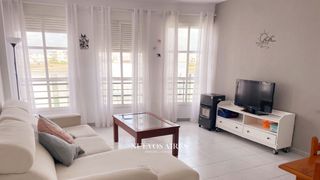 Dachwohnung  Calle rodrigo de triana. Luminoso ático cerca del centro