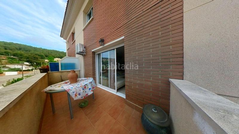 Foto 3723596f-6c4d-4040-a336-57c8581f7ea2. Casa adosada esquinera en mas romeu en Calafell poble Calafell