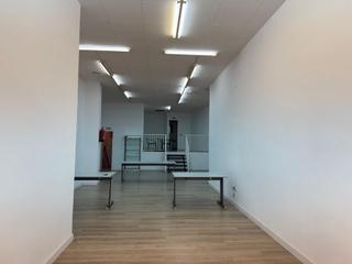 Lloguer Local Comercial a El Tancat-Mas d´en Gual. Local en alquiler zona el tancat