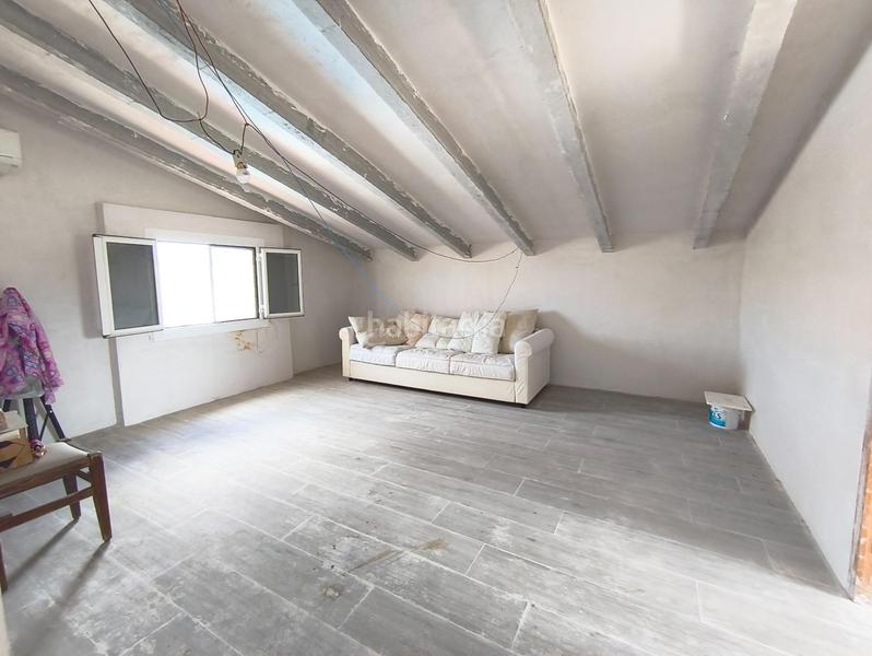 Foto 192c1f11-7abc-45dd-a759-eb2e712246bc. Chalet  en venta en urb lalzineta completamente reformada en Montferri