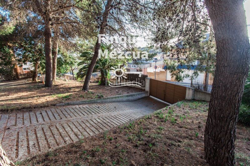 Foto d9c8407d-bd11-48a2-84d5-ed92c0e08406. Finca rústica a Segur de Calafell nucli urbà Segur de Calafell