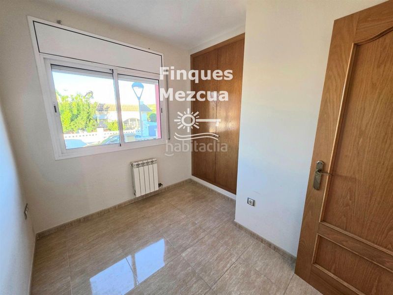 Foto b99698dd-c6e5-4507-9fc4-436891777e14. Casa aparellada amb calefacció aparcament a Pobla de Montornès (La)