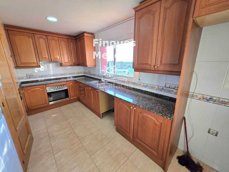 Foto d23951be-7b79-454d-a3d5-9a2dfbcdbe5f. Casa aparellada amb calefacció aparcament a Pobla de Montornès (La)