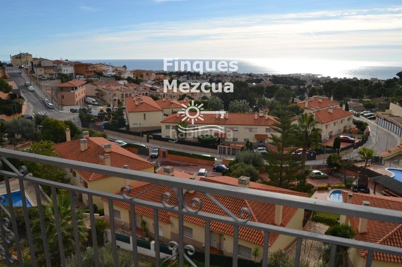 Foto 0a678f52-be84-4ba6-8e39-844509c30138. Casa adossada amb calefacció a Segur de Calafell nucli urbà Segur de Calafell
