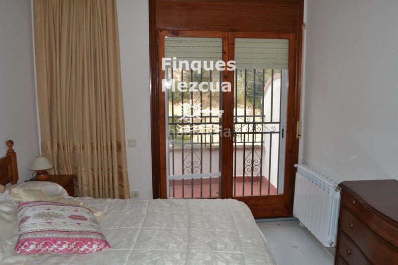 Foto 3ab41887-9eb8-43b5-bf23-7498f93847ba. Casa adossada amb calefacció a Segur de Calafell nucli urbà Segur de Calafell