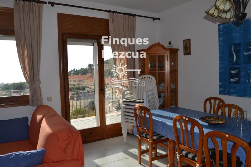 Foto 56b79d11-9831-4c8f-8f5f-a054ff553eca. Casa adossada amb calefacció a Segur de Calafell nucli urbà Segur de Calafell