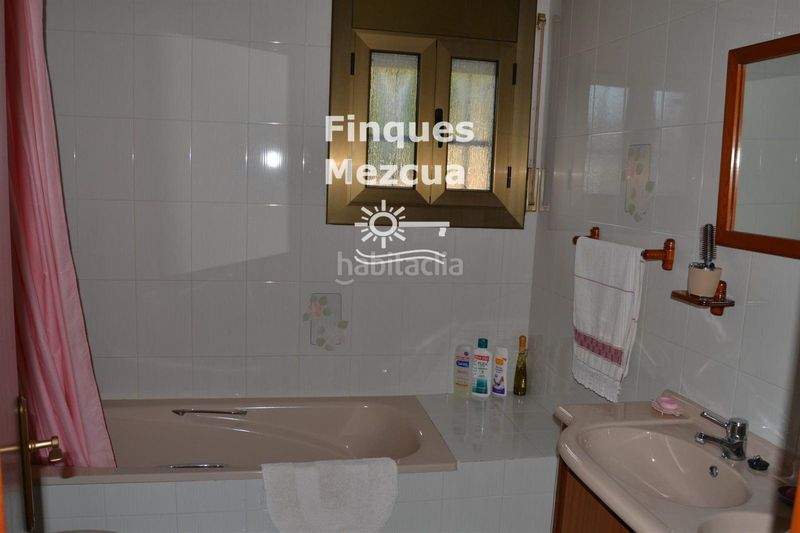 Foto 7d7fbeb0-d353-47cb-82ab-4dd9b7be97d7. Casa adossada amb calefacció a Segur de Calafell nucli urbà Segur de Calafell
