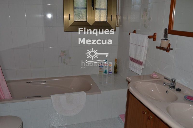 Foto a41fe014-dcaa-47bf-a75a-460ef8b528c8. Casa adossada amb calefacció a Segur de Calafell nucli urbà Segur de Calafell