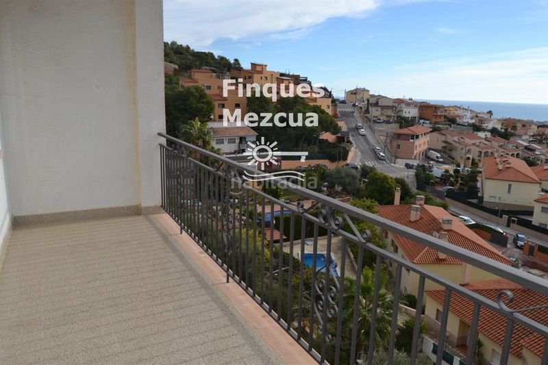 Foto eea66633-cf8c-4035-8035-ae2c8cbac2d6. Casa adossada amb calefacció a Segur de Calafell nucli urbà Segur de Calafell