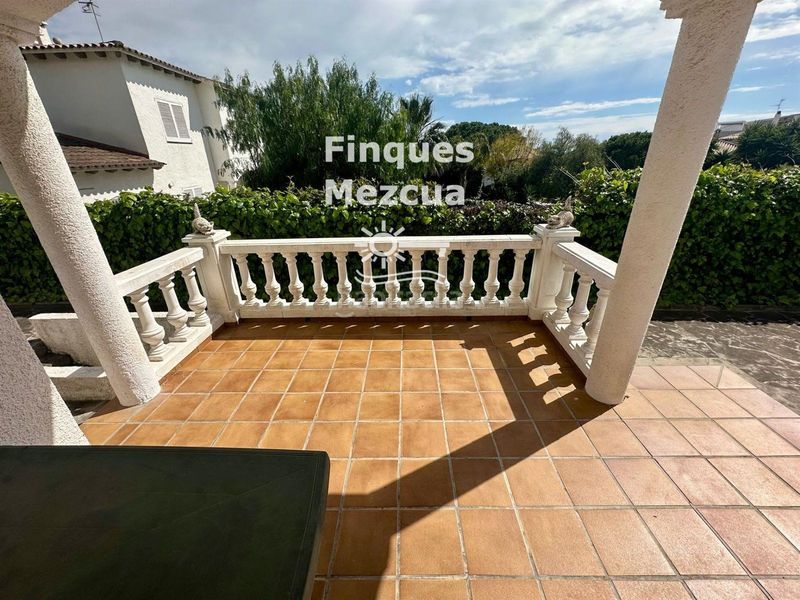 Foto 3f02a6dd-96f5-472f-a0ea-2a0570777a6c. Xalet amb aparcament piscina a Els Masos - Els Garrofers Coma-ruga