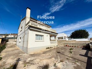 Chalet in Centre. Comodidad y naturaleza al alcance de tu mano!!!