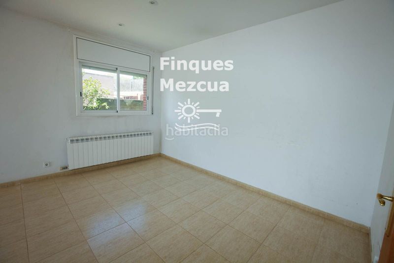 Foto b744a963-3579-4151-a70c-47643d08c60f. Xalet amb calefacció aparcament a Ciutat jardí Bonanova Calafell