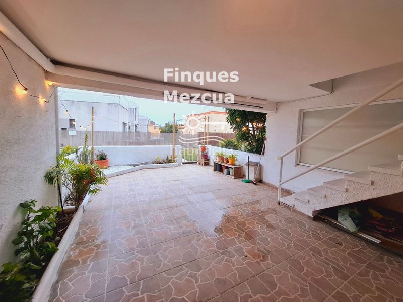 Foto e065e2db-3734-4fd1-9158-90a583837f80. Casa adossada amb calefacció aparcament piscina a Segur de Calafell