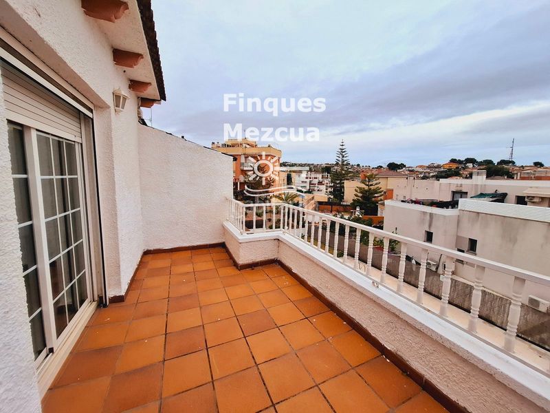 Foto f402ad74-6c6c-4858-9aa3-5787f382d059. Casa adossada amb calefacció aparcament piscina a Segur de Calafell