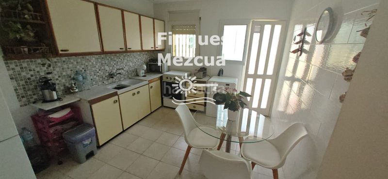 Foto 2028c5d1-4078-42e2-b7df-1ba0d8cd38e1. Casa adossada amb calefacció a Albinyana