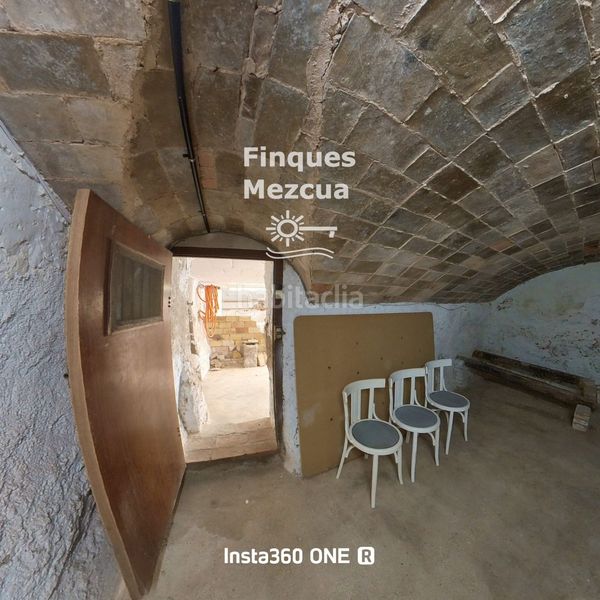Foto 2c9a68d3-f1f5-45d6-b00f-6aa7c733cdc1. Casa adossada a Bonastre