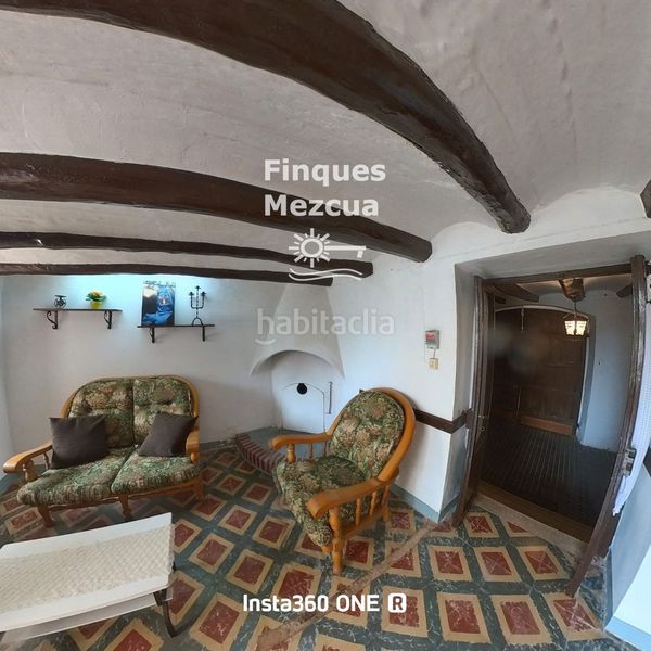 Foto 49d5937a-8648-4509-88f3-5945027f55c8. Casa adossada a Bonastre