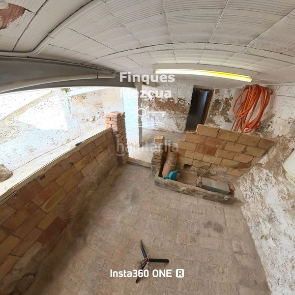 Foto 525c7173-6033-4101-a075-7ed0ee2e5ea8. Casa adossada a Bonastre
