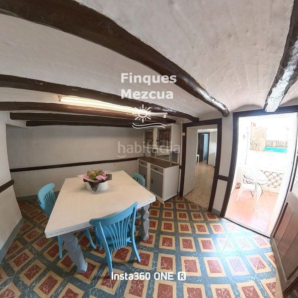 Foto e347de1f-4d15-49e5-95bf-0b2db757a020. Casa adossada a Bonastre