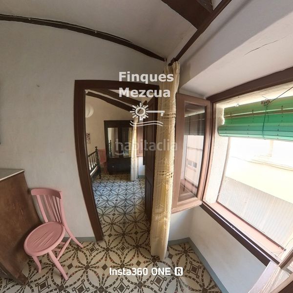Foto f7e6d151-f4d2-4e9d-9751-b9b684bd520c. Casa adossada a Bonastre