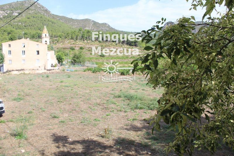 Foto 41a9d758-9ca4-4def-8886-fdd442cd21c9. Finca rústica a Montmell (El)