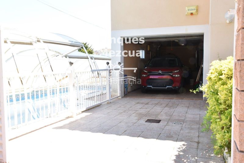 Foto 71421a95-f571-45ba-8614-f4cf3de3d581. Xalet amb calefacció aparcament piscina a Bonavista Vendrell (El)