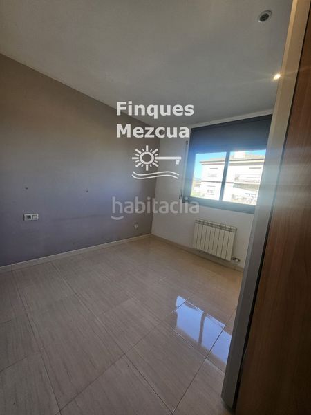 Foto 6a88fa4a-bb5f-41a7-baa9-ca67b6ee7192. Pis amb calefacció aparcament piscina a Segur de Calafell nucli urbà Segur de Calafell
