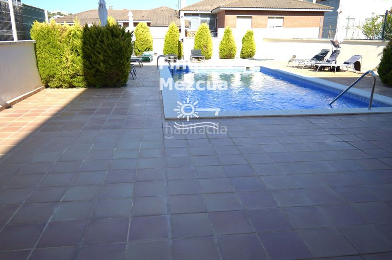 Foto 414c89b1-2c63-43d6-8377-a782caccd58d. Pis amb calefacció aparcament piscina a Segur de Calafell nucli urbà Segur de Calafell