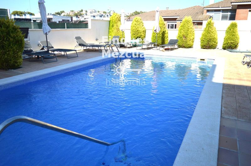 Foto b8d2f154-5bf3-4a84-9e6f-404732bd62d5. Pis amb calefacció aparcament piscina a Segur de Calafell nucli urbà Segur de Calafell