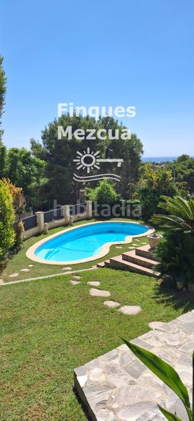 Foto 513d244b-7a41-4616-af8f-74b5a731310c. Xalet amb calefacció aparcament piscina a Roda de Barà