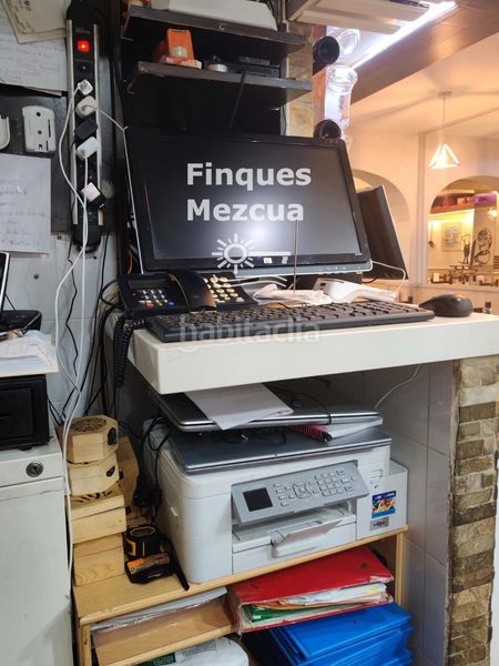 Foto 7bdd8d5f-845b-428a-940d-0adc68fb7d5e. Local comercial a Centre Castelldefels
