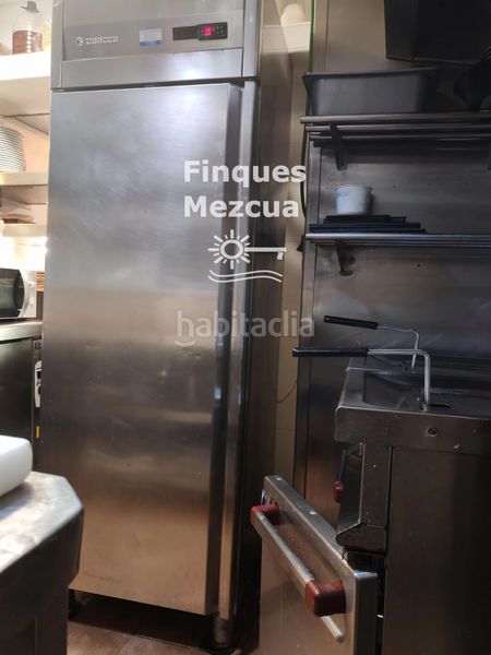Foto e7d0ea78-9f6a-4e99-a1d2-782aa0b122cc. Local comercial a Centre Castelldefels