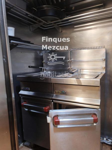 Foto ef782a40-4695-4686-b94b-9870b4931325. Local comercial a Centre Castelldefels