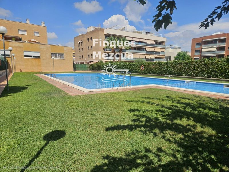 Foto 458ef4df-307b-4960-8803-69c336ca74a5. Appartamento con riscaldamento piscina in prat de Cunit Cunit