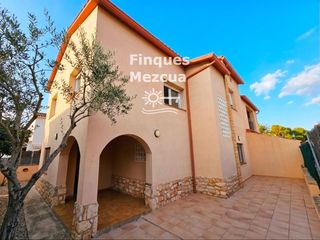 Maison jumelée  Figuera. En torredembarra