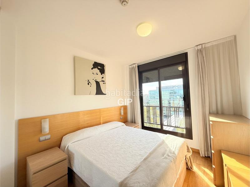 Foto 9dc1060a-2d53-49d1-9ea7-74c8274defe2. Alquiler apartamento en calle de belfast 13 en Rejas Madrid