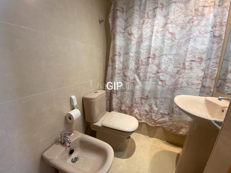 Foto 2c3902f8-c796-4ec6-9017-14e1d025d847. Rent apartment in calle de belfast 13 in Rejas Madrid