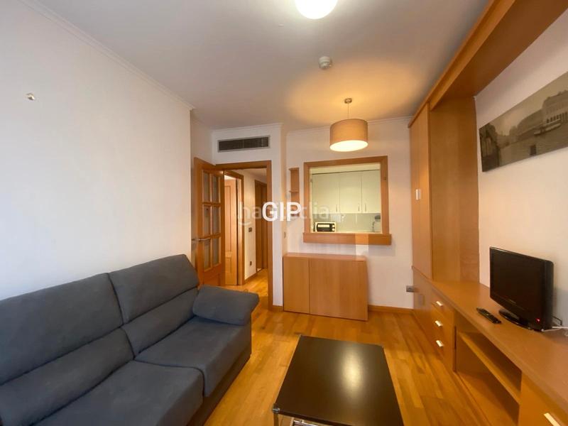 Foto e9c801ae-0adb-4a80-a7c6-488132d10b74. Alquiler apartamento en calle de belfast 13 en Rejas Madrid