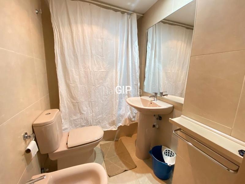 Foto 15247e85-72f9-4af0-9068-7f25ac34bbc8. Rent apartment in calle de samaniego 12 in Rejas Madrid