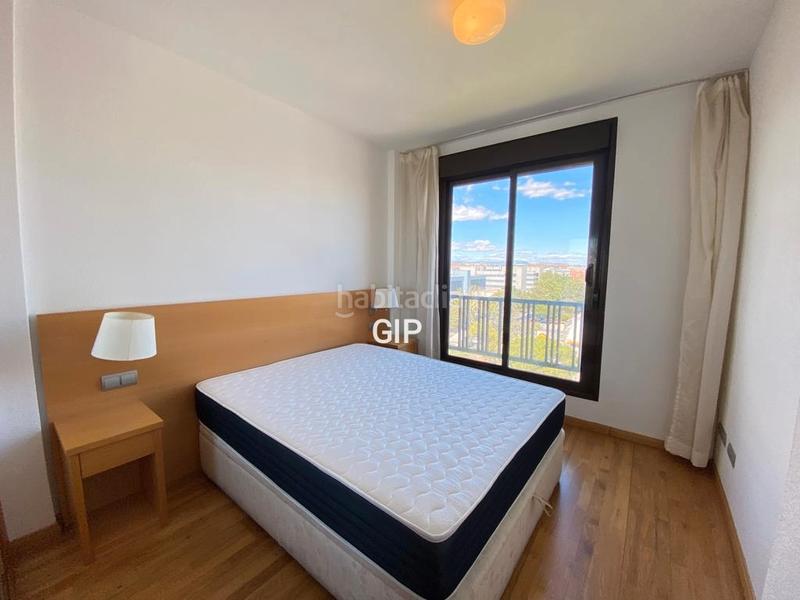 Foto 4856cd0c-b10b-49ad-9348-70efa7c0f7d4. Rent apartment in calle de samaniego 12 in Rejas Madrid