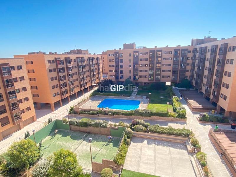 Foto 3c8a6cb3-c102-4582-95d8-0743bc713f08. Lloguer apartament a calle de pirra 44 a Rejas Madrid