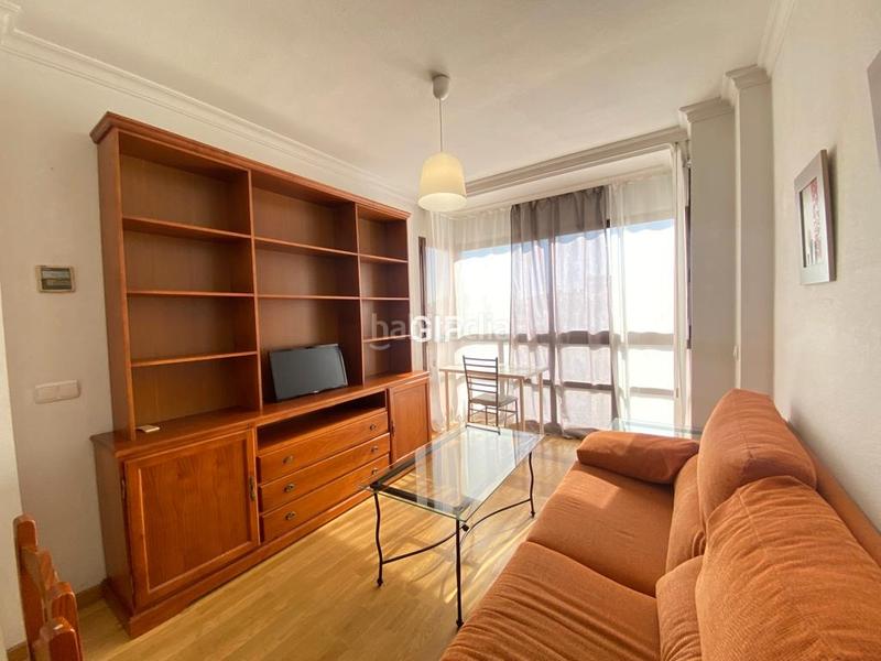 Foto 3921e41c-b2ca-4180-b1d6-96f879ada669. Rent apartment in calle de pirra 44 in Rejas Madrid