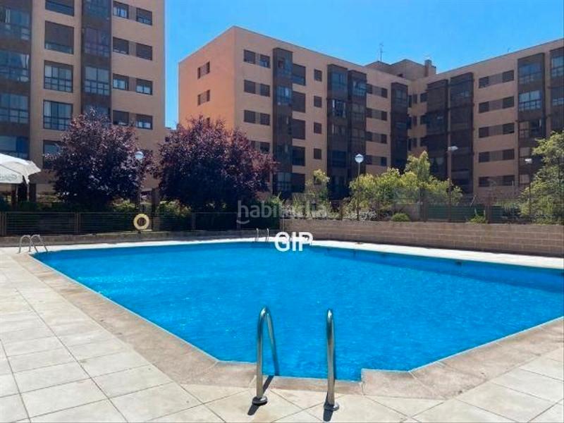 Foto bbce8d1d-cd45-40b5-8ded-2508977181f7. Rent apartment in calle de pirra 44 in Rejas Madrid