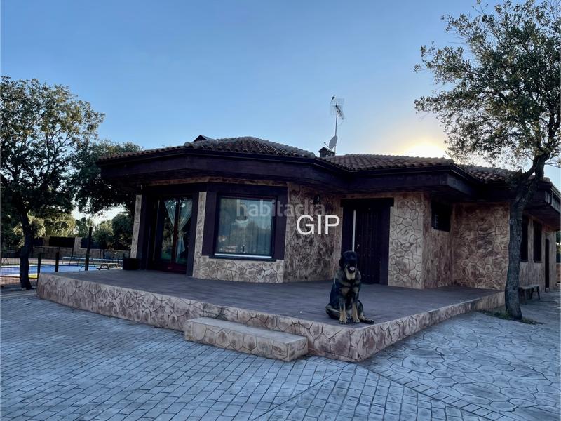 Foto 31226ef4-f5c8-4954-bf58-a9490fd26c6c. Casa amb calefacció aparcament piscina a Pioz