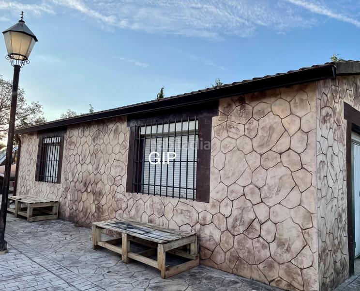 Foto 9b768895-793b-4e30-913c-cb897f187fda. Casa amb calefacció aparcament piscina a Pioz