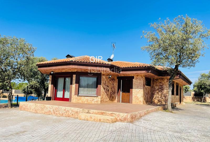 Foto a39a1975-e87a-4364-9580-6464a2d21135. Casa amb calefacció aparcament piscina a Pioz